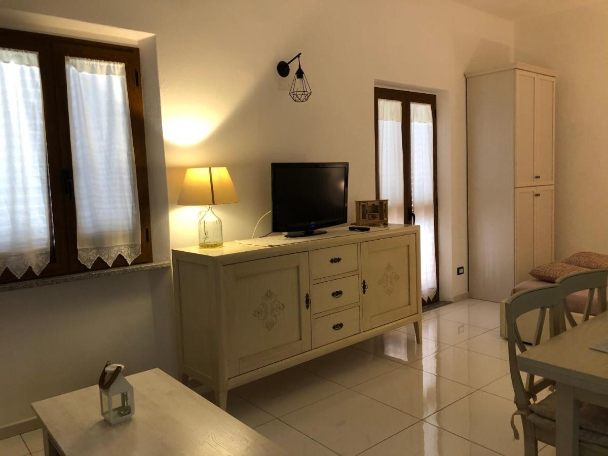 Elegante Monolocale Al Centro Del Paese Lägenhet Teulada Exteriör bild